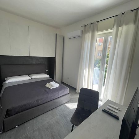 Leos Rooms كالتانيسيتا المظهر الخارجي الصورة